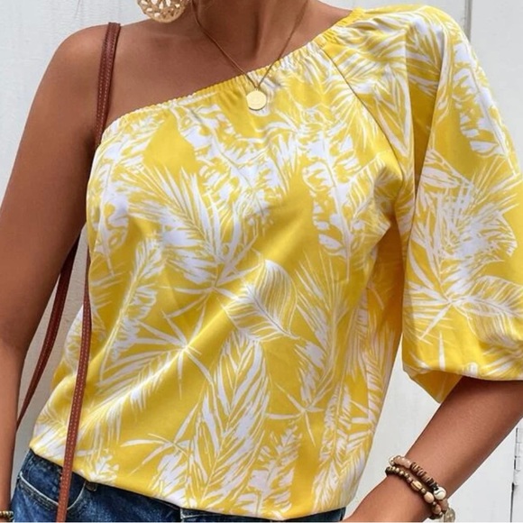 Tropical one shoulder lantern top - Picture 2 of 3